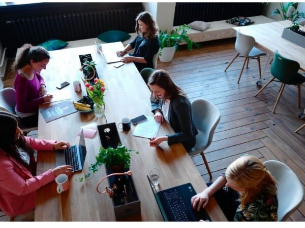 social media analyst jobs